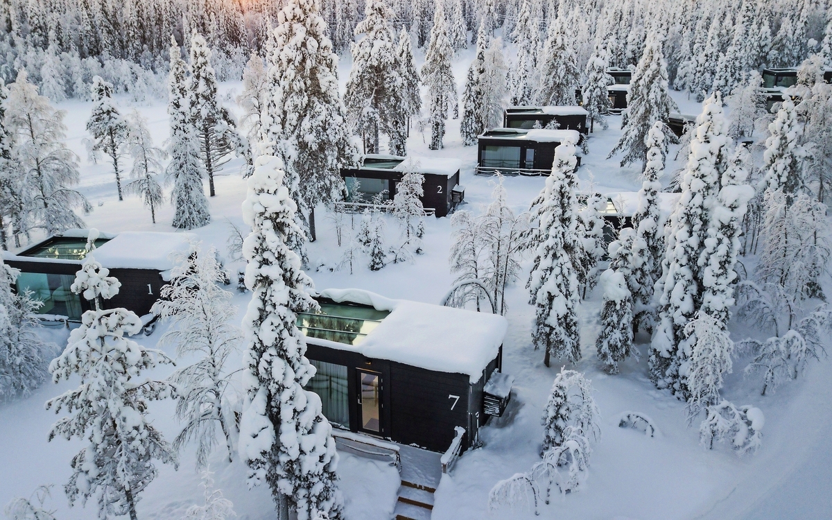 Iisakkii Glass Village